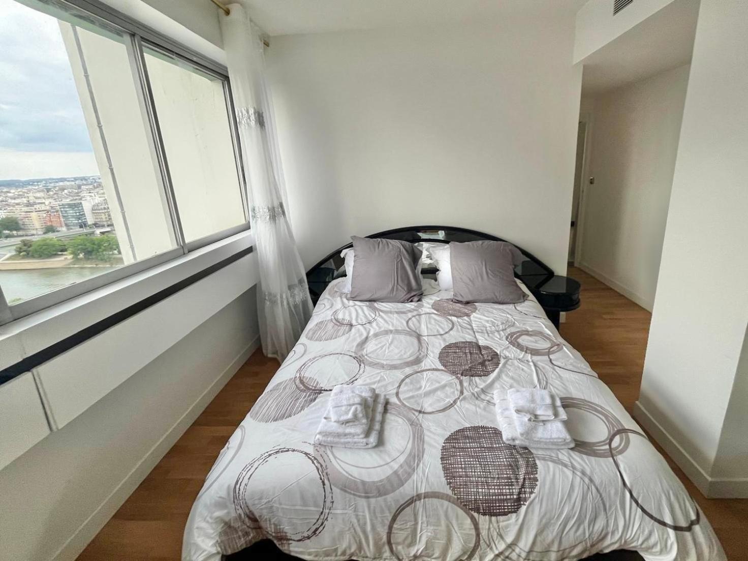Apartment Unique Luxury Parisian Panorama High-rise By The Eiffel Tower