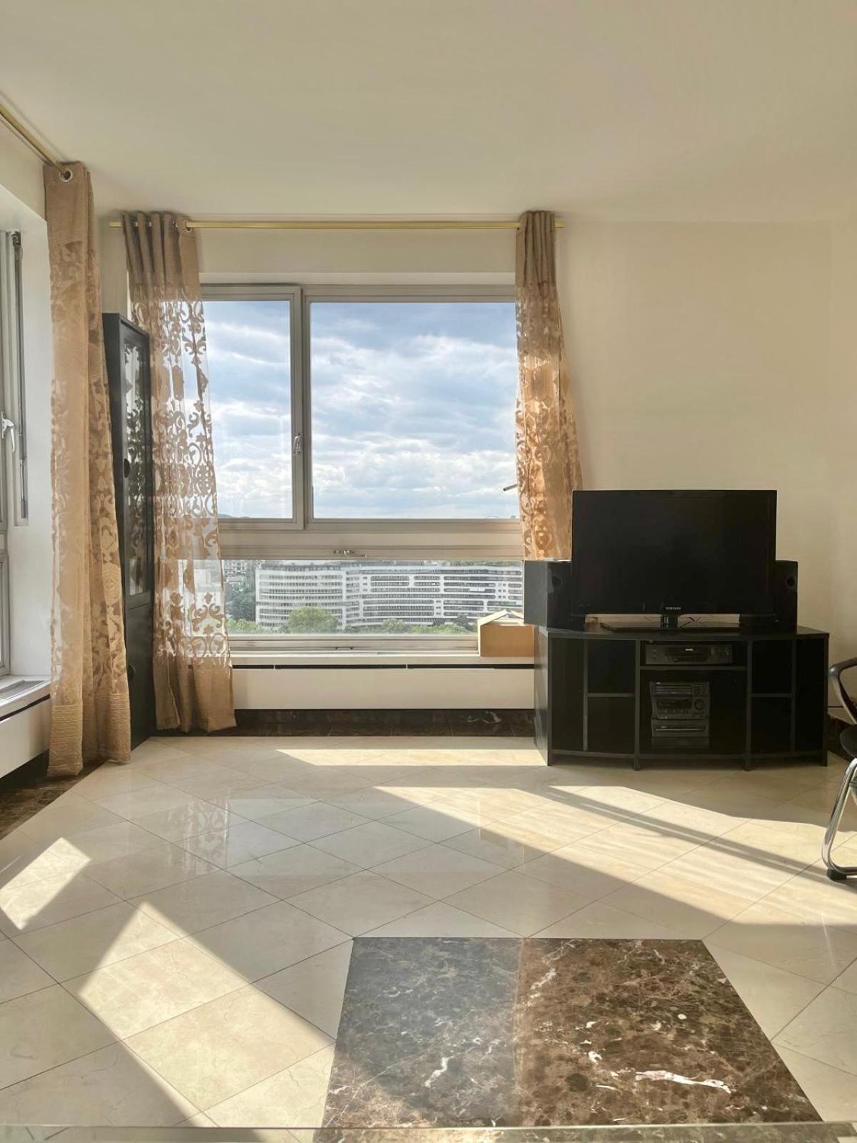 Unique Luxury Parisian Panorama High-rise By The Eiffel Tower Apartment *