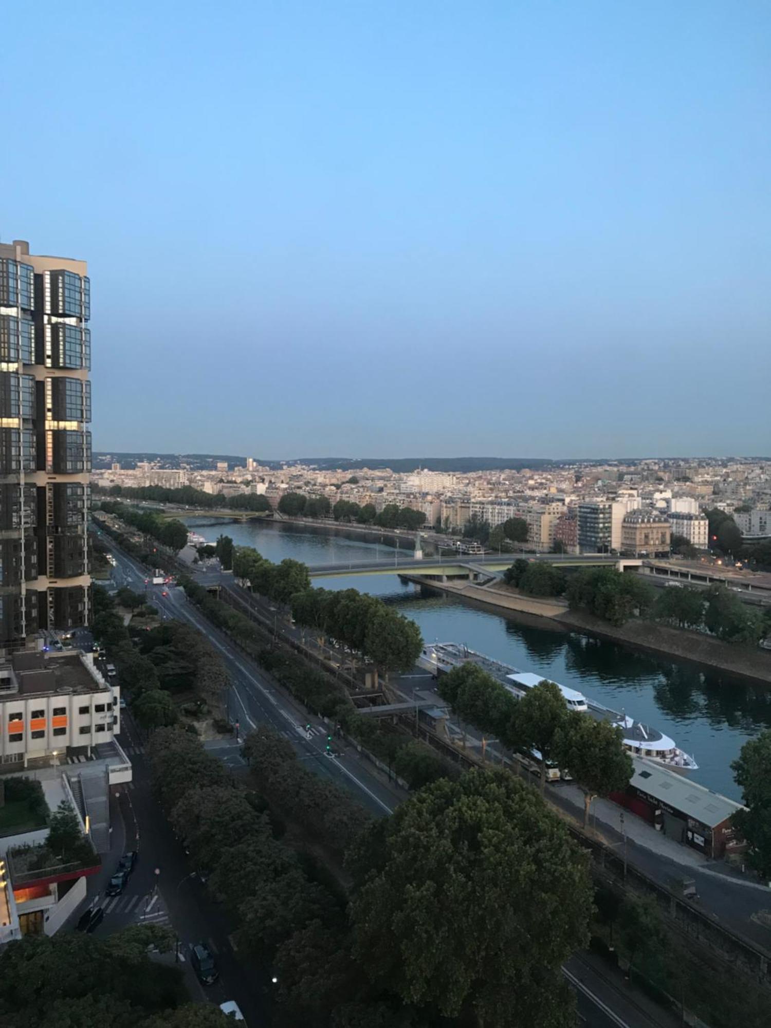 Unique Luxury Parisian Panorama High-rise By The Eiffel Tower Apartment Paris